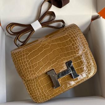 Hermes Beige Shiny Alligator Leather Constance 18 Handmade Bag