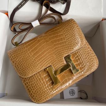 Hermes Beige Shiny Alligator Leather Constance 24 Handmade Bag