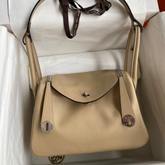 Hermes Lindy 26 Handmade Bag in Clemence Leather Trench