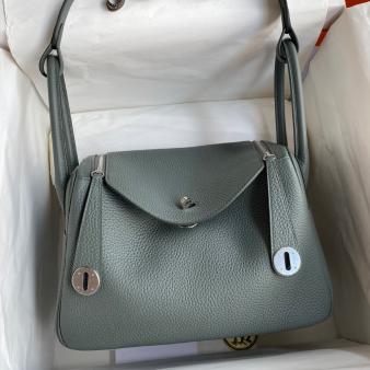 Hermes Lindy 26 Handmade Bag in Clemence Leather Vert Amande