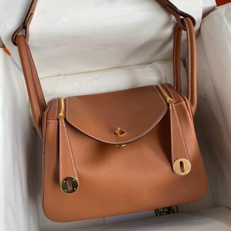 Hermes Lindy 26 Handmade Bag in Evercolor Leather Gold