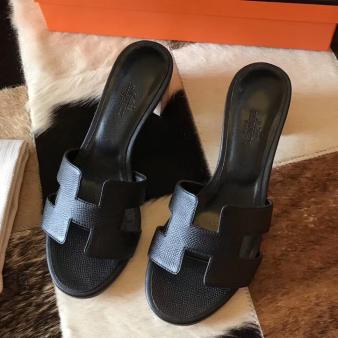 Hermes Oasis Sandals in Epsom Leather Black