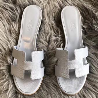 Hermes Oasis Sandals in Epsom Leather Pearl Grey