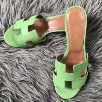 Hermes Oasis Sandals in Epsom Leather Vert Criquet