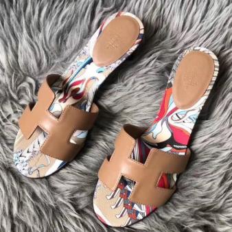 Hermes Swift Oasis Sandals with Botanique Printed in Camel