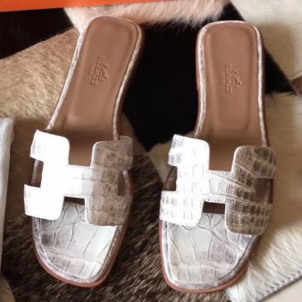 Himalaya Matt Niloticus Crocodile Hermes Oran Sandals