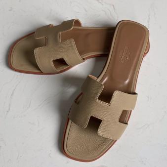 Trench Epsom Calfskin Hermes Oran Slide Sandals