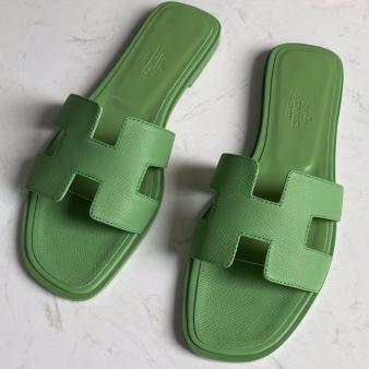 Vert Criquet Epsom Calfskin Hermes Oran Slide Sandals